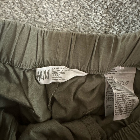 H&M Girls cargo joggers - Picture 2 of 2